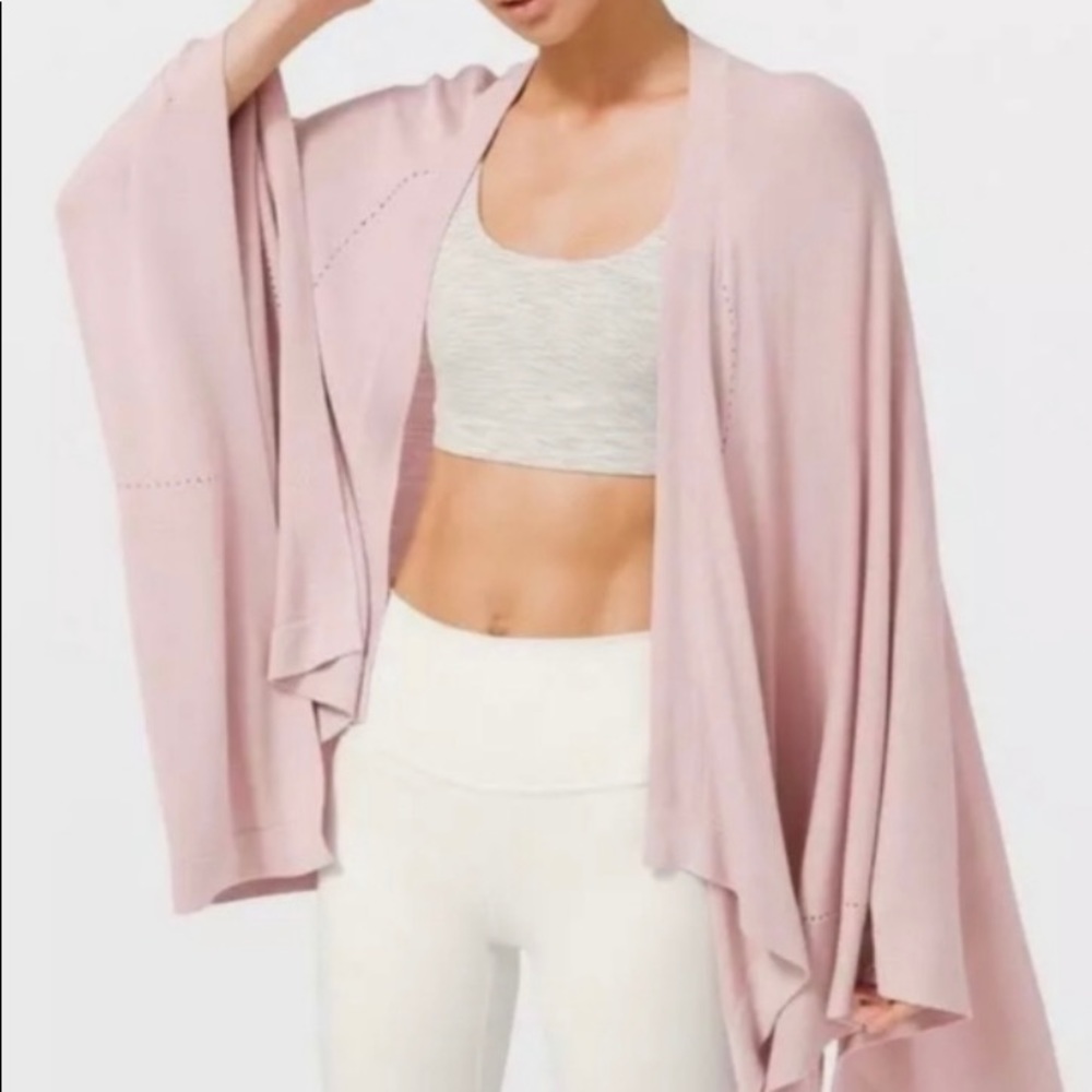Lululemon open mind wrap in porcelain pink